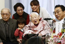图：世界最长寿老人大川美佐绪去世 享年117岁