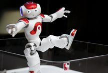 日本一银行现服务机器人 为储户提供实用信息