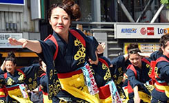 日本2600名舞者共舞参加小原祭庆典活动（组图）