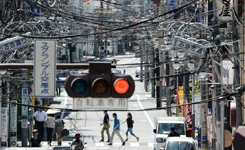 日本东京一街道布满电线 凌乱不堪