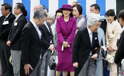 日本皇太子妃雅子12年来首次亮相秋季花园派对