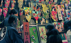 东京开卖传统年节饰品