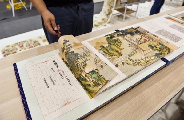 （文化）（6）第28届全国图书交易博览会在深圳开幕　展销图书23万余种